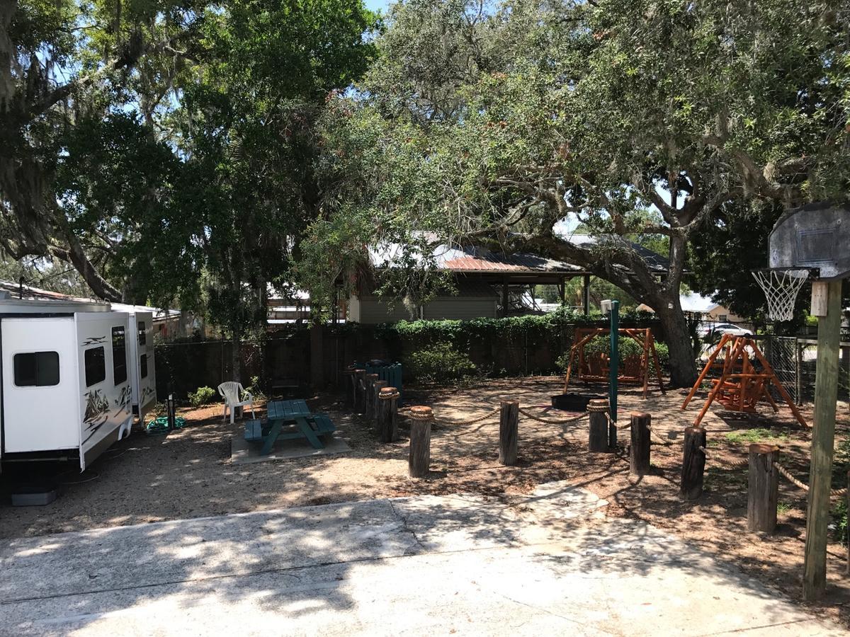Steinhatchee River Inn And Marina Buitenkant foto